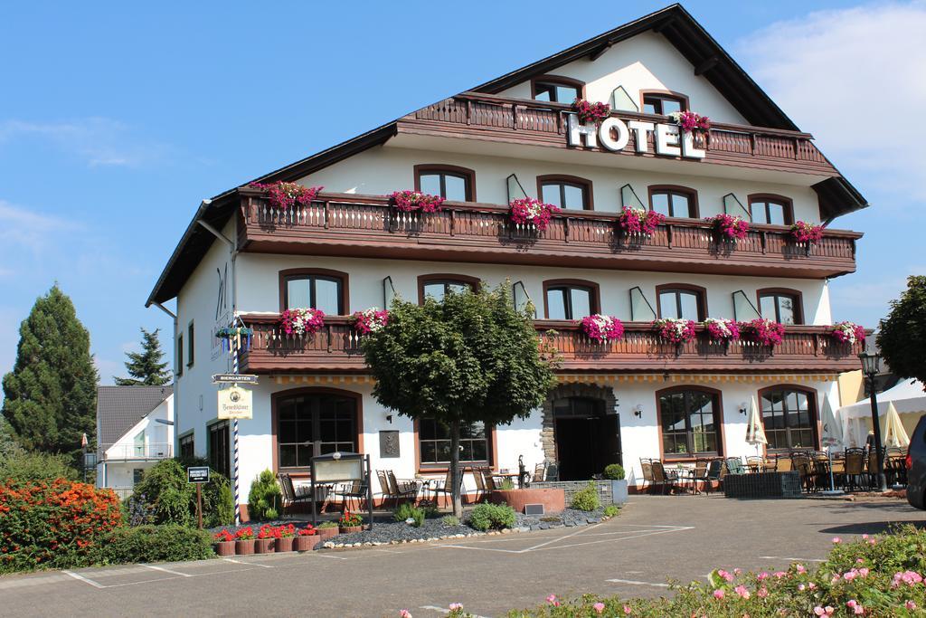Hotel Zur Moselbruecke Schweich Bagian luar foto