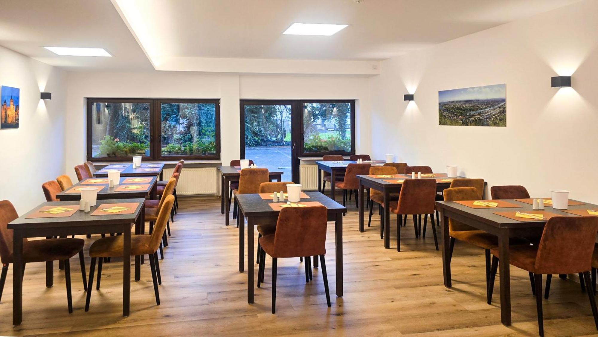 Hotel Zur Moselbruecke Schweich Bagian luar foto