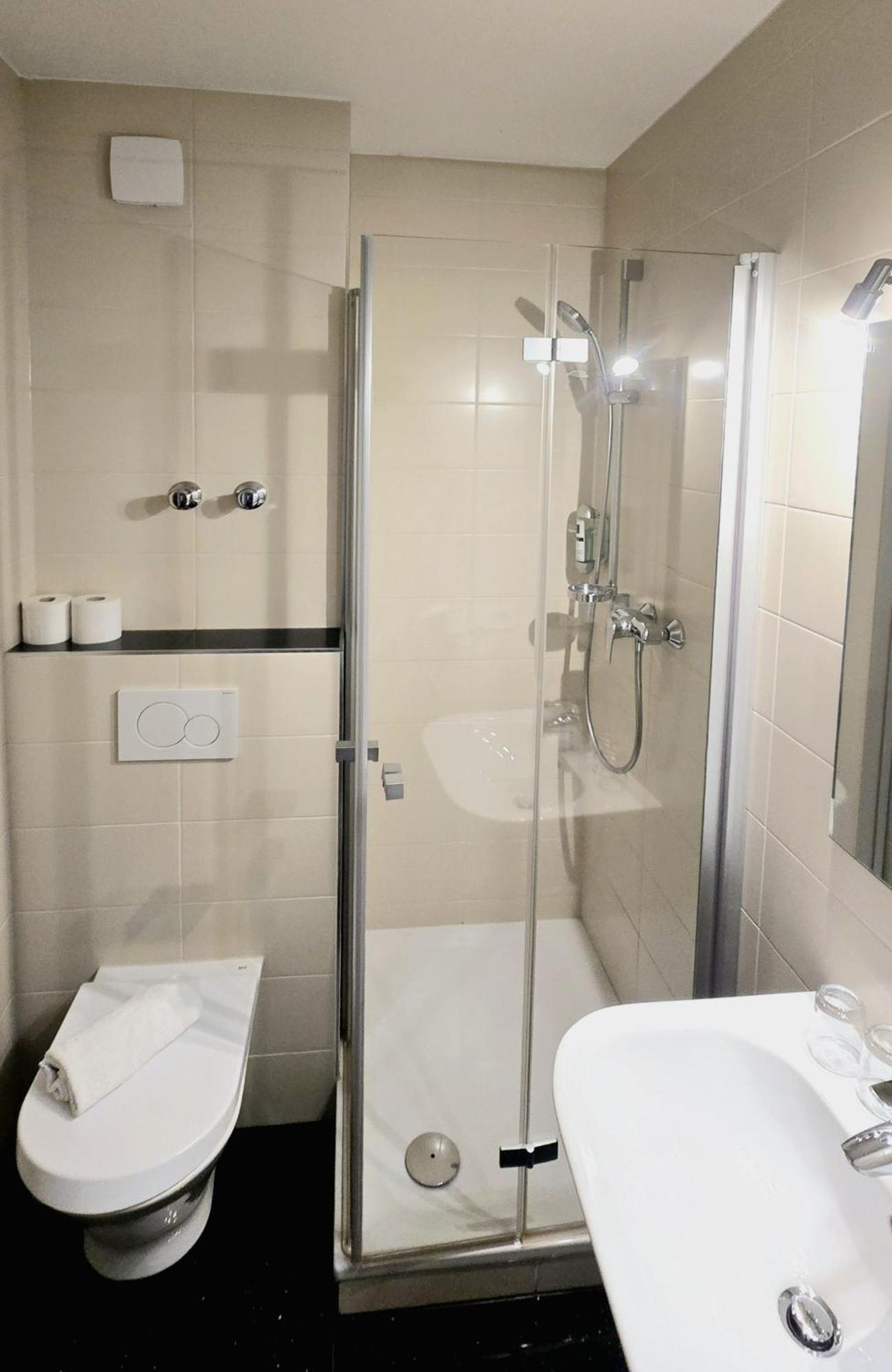 Hotel Zur Moselbruecke Schweich Bagian luar foto